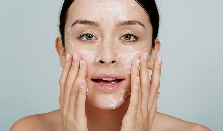 Skincare ban đêm đúng cách giúp da đẹp trông thấy 2