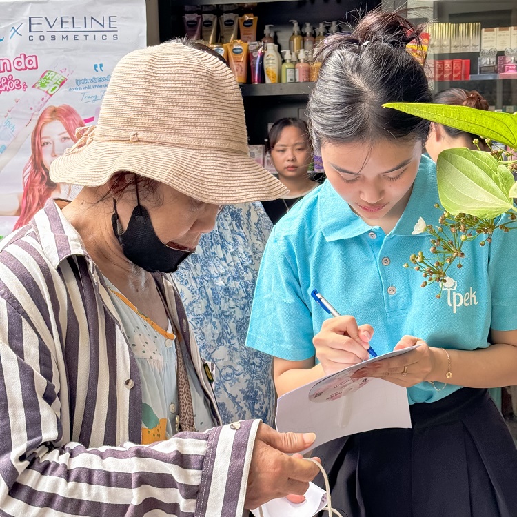 Sức nóng của booth “Triệu làn da sạch khỏe” phủ khắp Hà Nội 6